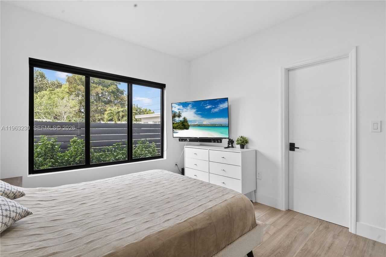 913 NE 15th St, Fort Lauderdale, FL 33304 Photo