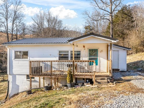 9086 Middle Wallens Creek Road, Jonesville, VA 24263