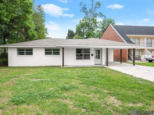 711 Court St, Port Allen, LA 70767