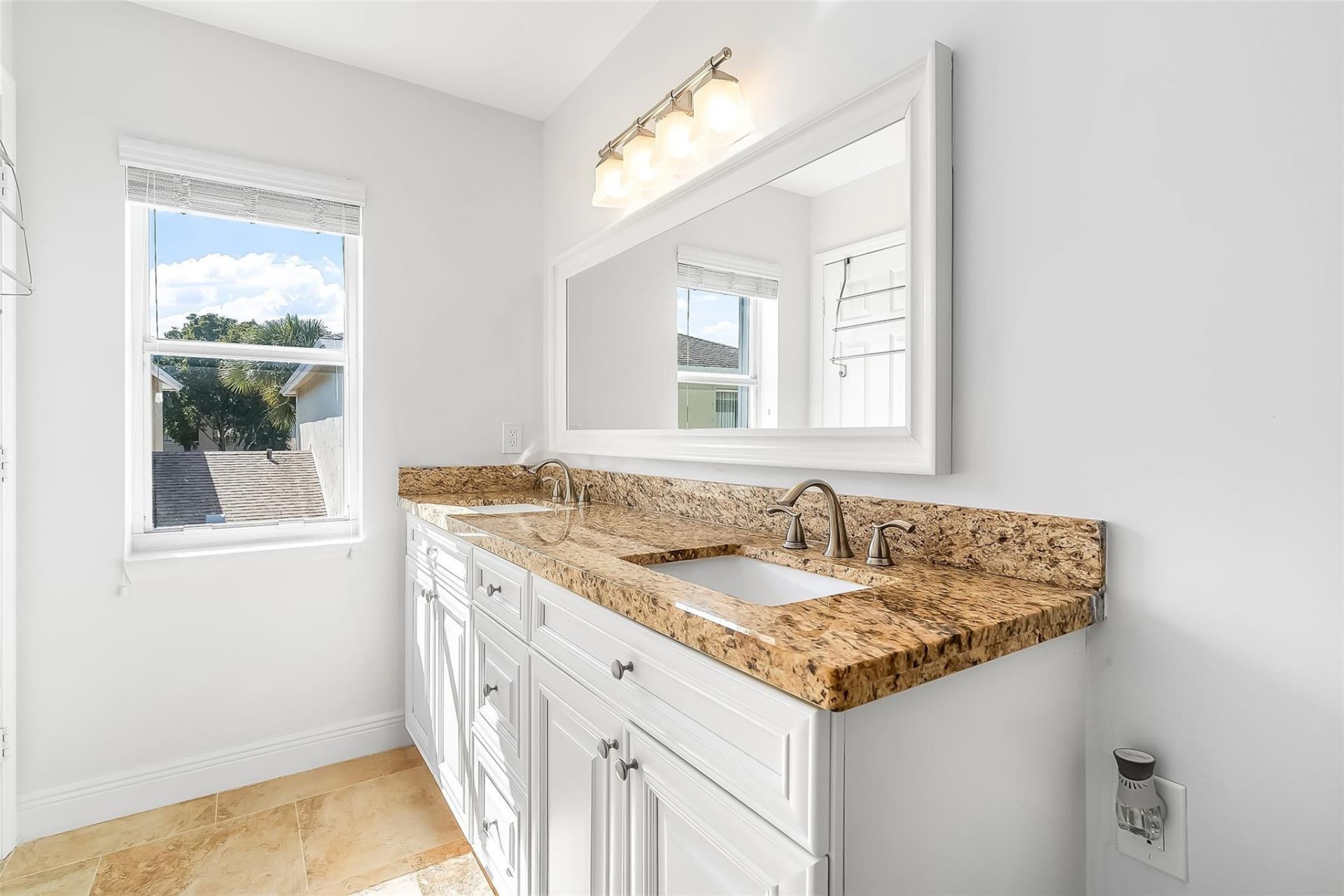 9500 Stanley Lane, Tamarac, FL 33321 Photo