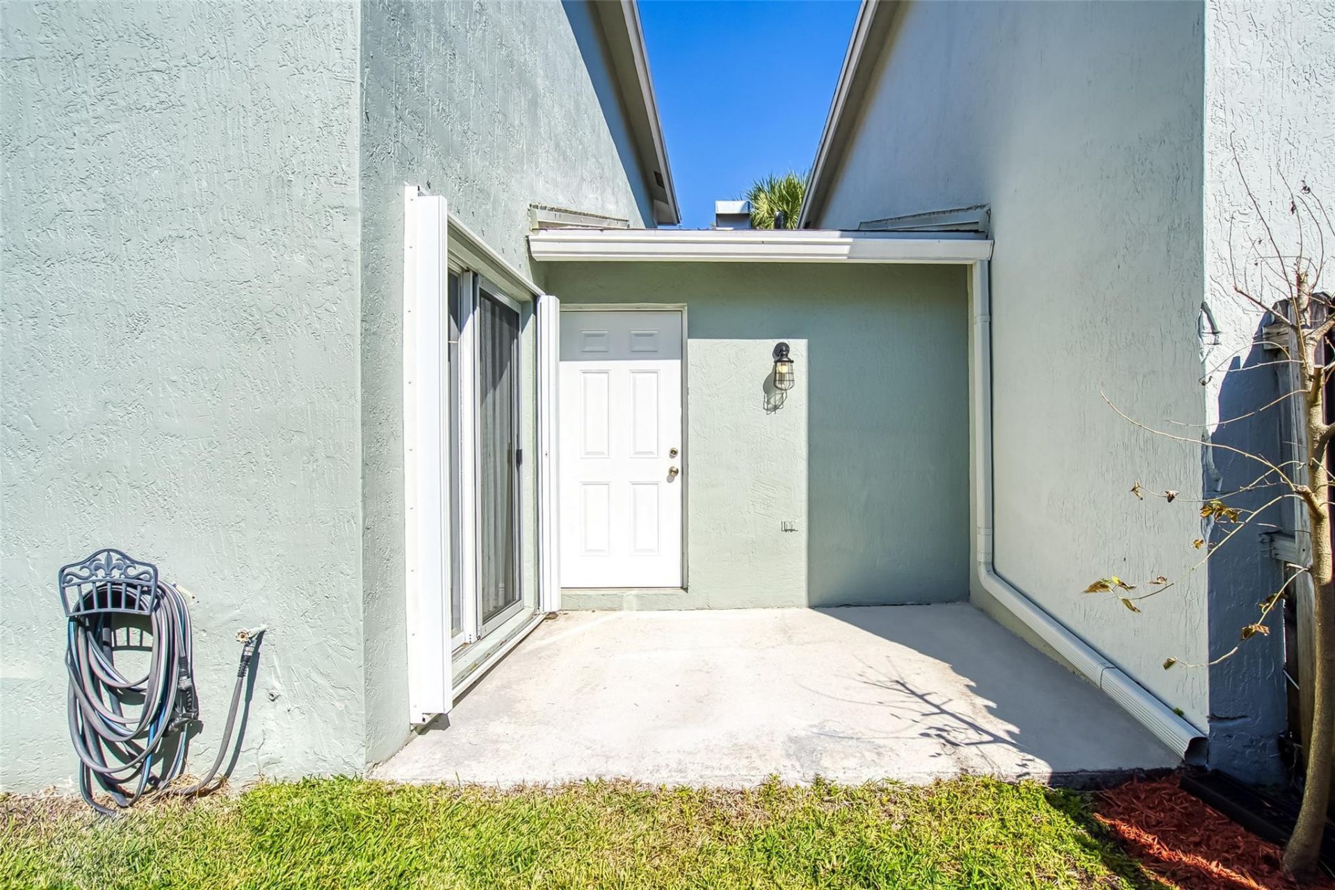 9500 Stanley Lane, Tamarac, FL 33321 Photo