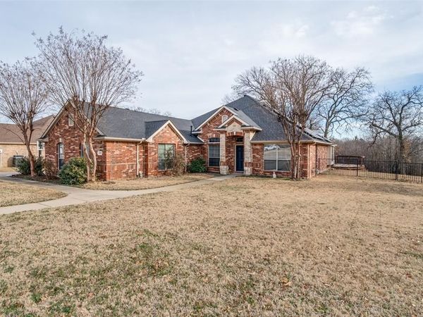 410 Brookside Drive, Lake Dallas, TX 75065