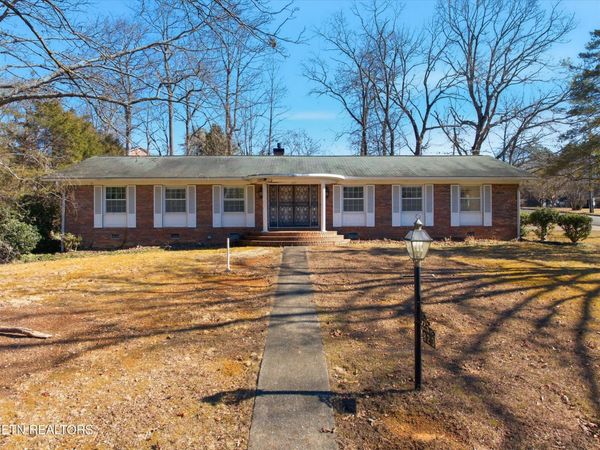 823 Oakland Drive, Athens, TN 37303