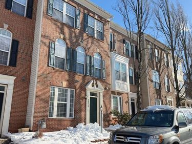 46212 WALES TERRACE, STERLING, VA 20165