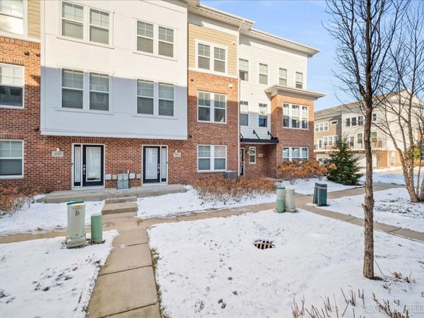 3543 Kemper Drive, Woodridge, IL 60517