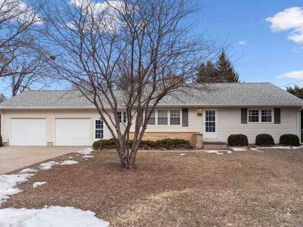 323 Barrick Road, Janesville, IA 50647