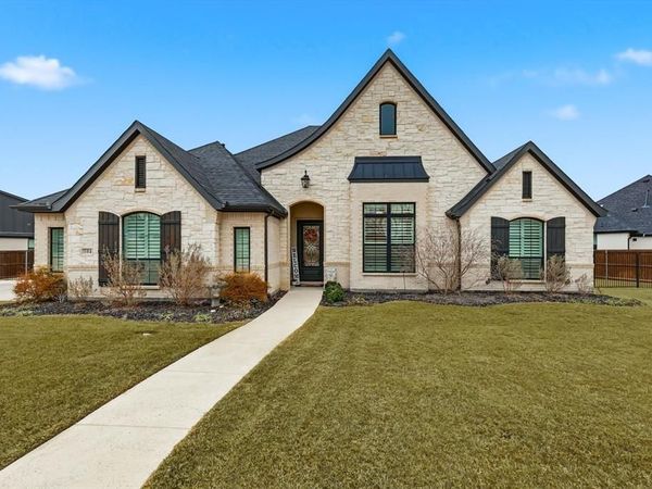 104 Craigmore Drive, Argyle, TX 76226