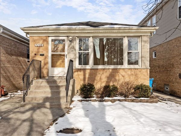 7230 W Greenleaf Avenue, Chicago, IL 60631
