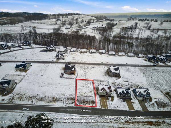 Bridgewater Blvd, Morristown, TN 37814