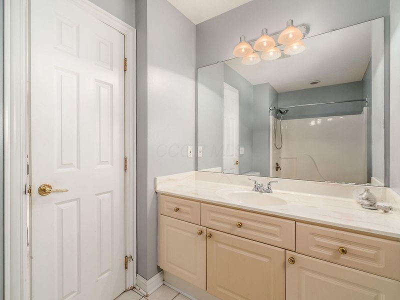 180 Oakwood Court, Westerville, OH 43081 Photo 24