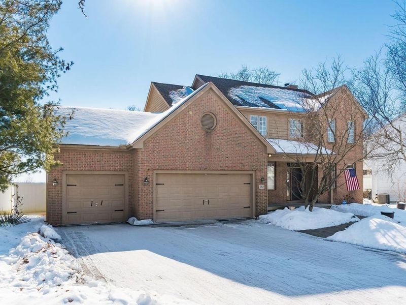 180 Oakwood Court, Westerville, OH 43081 Photo 3