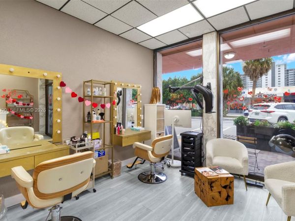 NE 32 Str , Fort Lauderdale, FL 33308