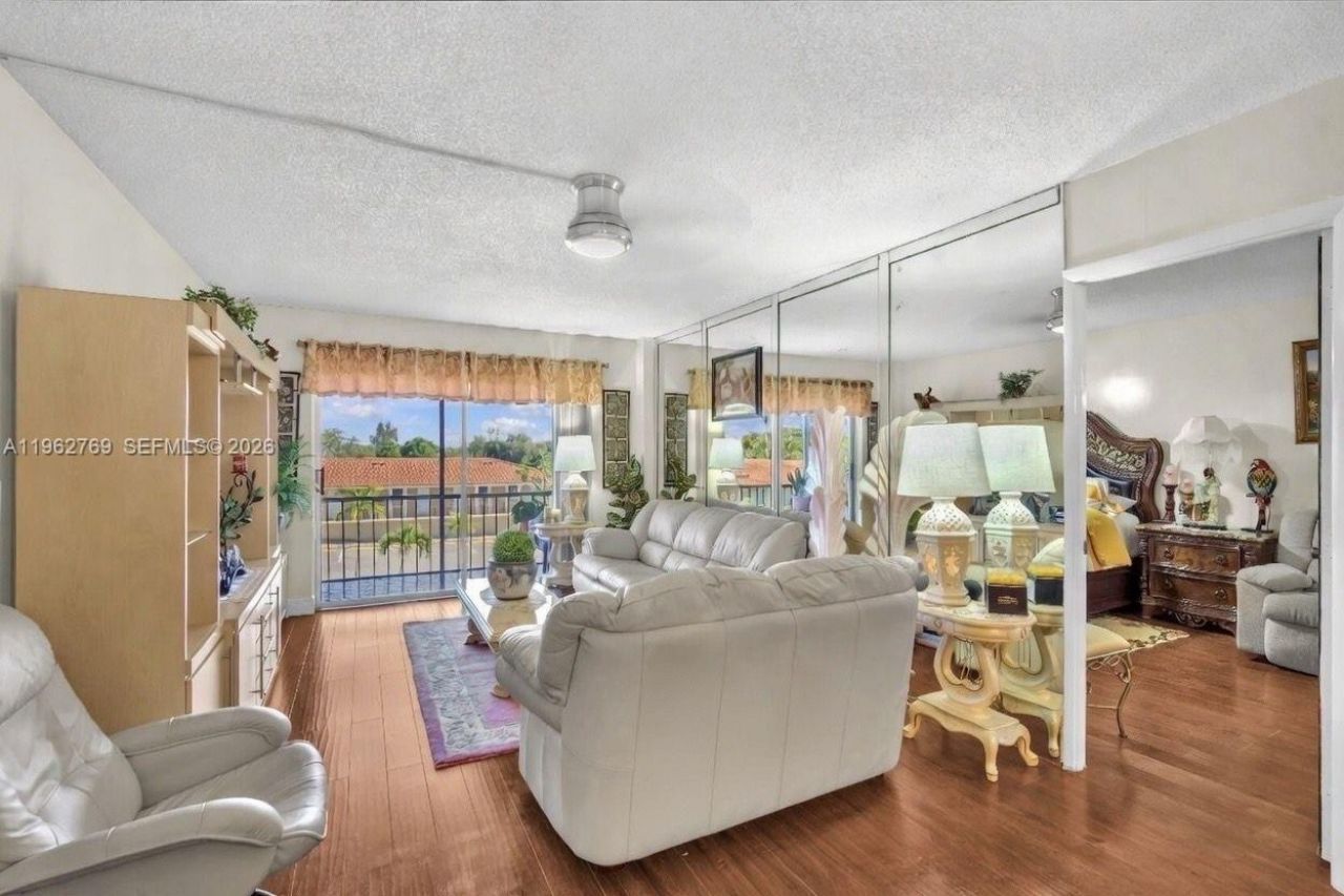 4160 Inverrary Dr , Unit 308, Lauderhill, FL 33319 Photo