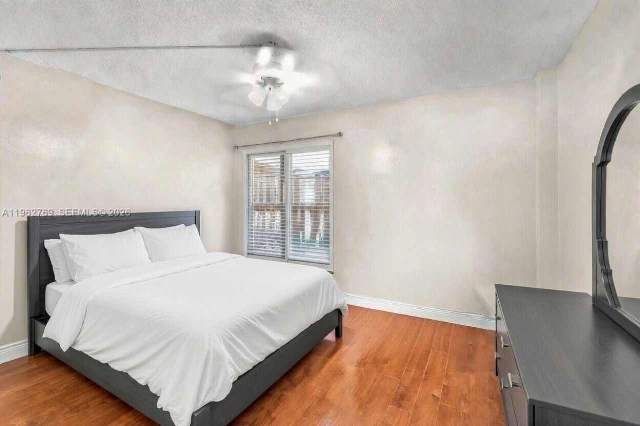 4160 Inverrary Dr, Unit 308, Lauderhill, FL 33319 Photo