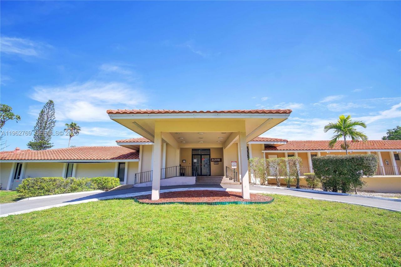 4160 Inverrary Dr, Unit 308, Lauderhill, FL 33319 Photo
