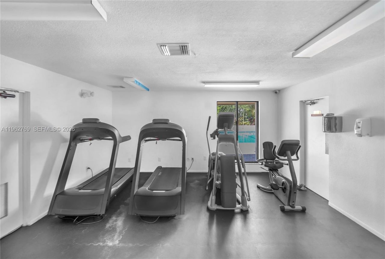 4160 Inverrary Dr , Unit 308, Lauderhill, FL 33319 Photo