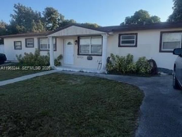19731 SW 116th Ave, Miami, FL 33157