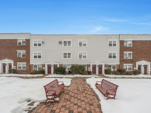 48 Hastings Avenue, Rutherford, NJ 07070