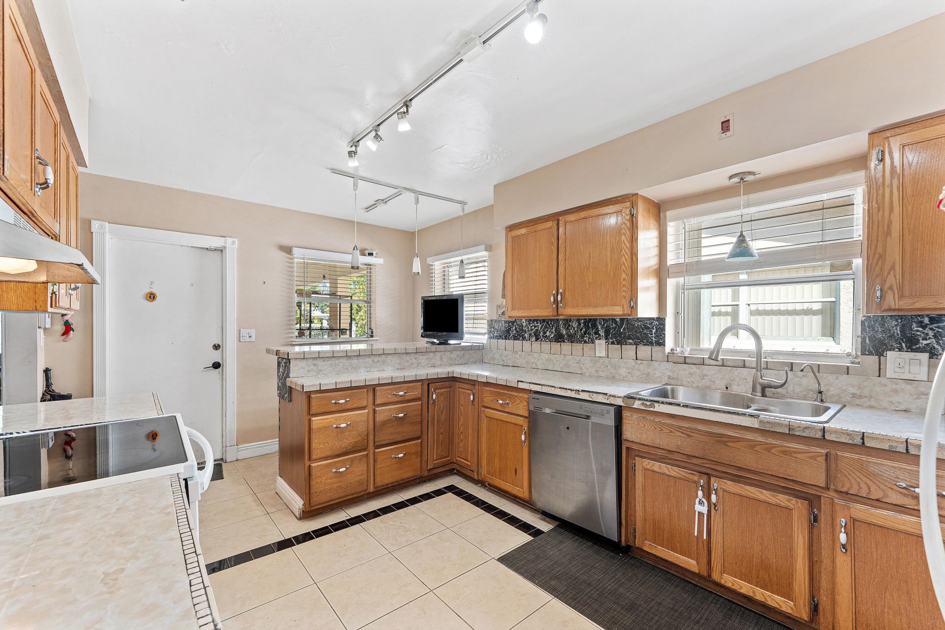 3680 NE 15th Terrace, Pompano Beach, FL 33064 Photo