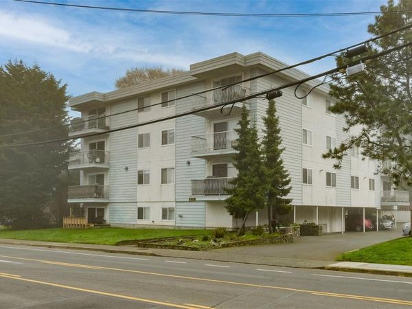 625 Admirals Rd, Unit 203, Esquimalt, BC V9A 2N6
