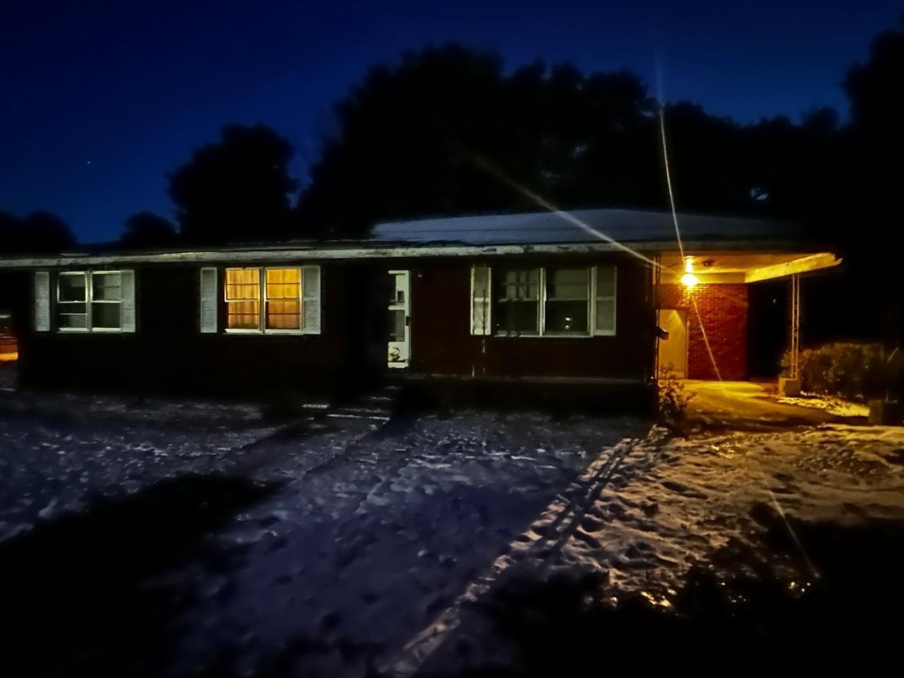 696 Eastland Avenue Photo 2