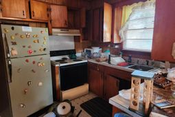 696 Eastland Avenue photo 4