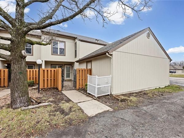 729 E 121 Terrace, Kansas City, MO 64146