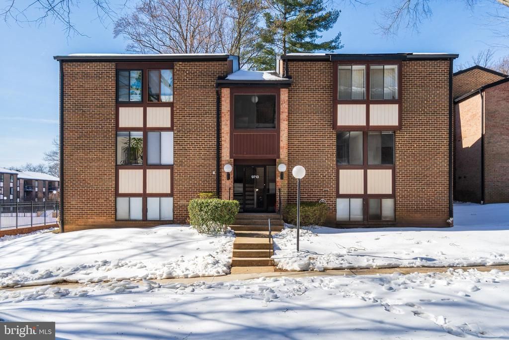 9713 Kings Crown Court, Unit 102, Fairfax, VA 22031 Main Photo