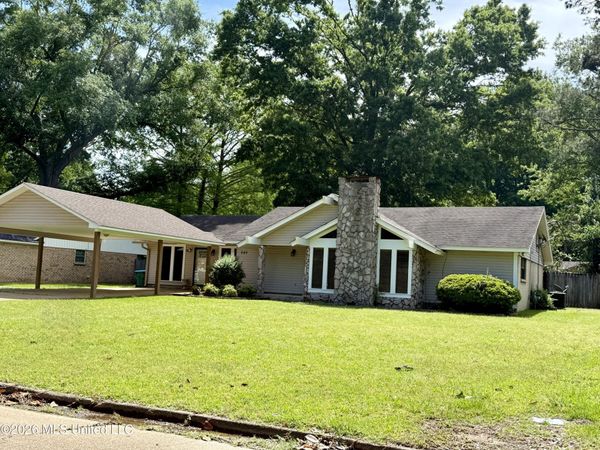 649 Old Hickory Road, Grenada, MS 38901