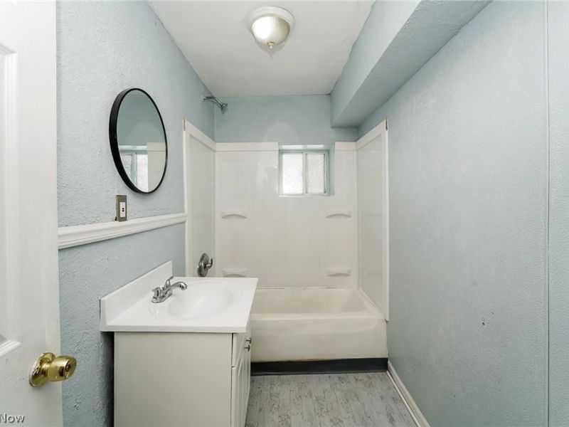 931 Crestline Drive, Akron, OH 44312 Photo 12