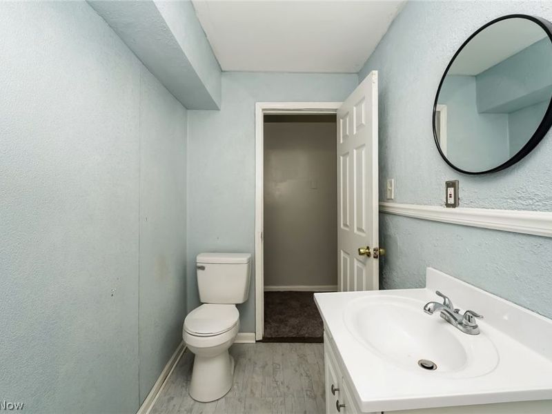 931 Crestline Drive, Akron, OH 44312 Photo 13