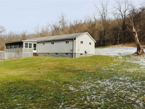 242 Sugar Run Rd, Waynesburg, PA 15370