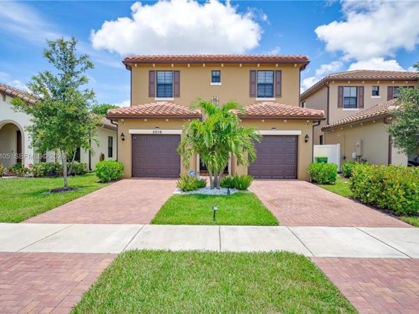 5016 NW 48th Ln, Tamarac, FL 33319