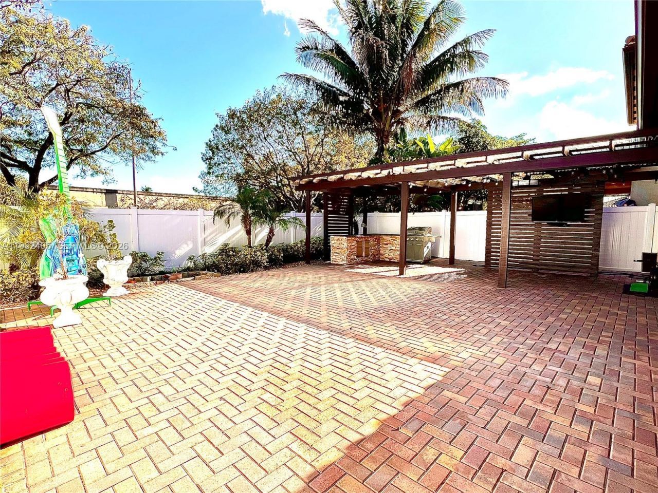 5016 NW 48th Ln, Tamarac, FL 33319 Photo