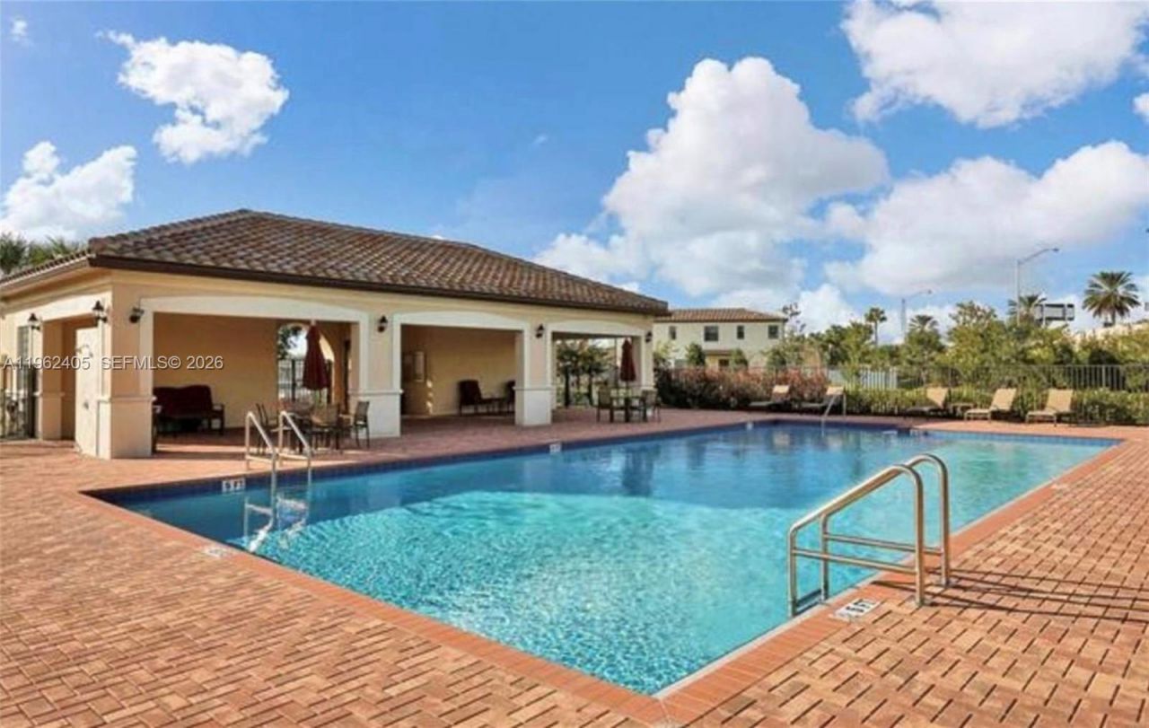 5016 NW 48th Ln, Tamarac, FL 33319 Photo