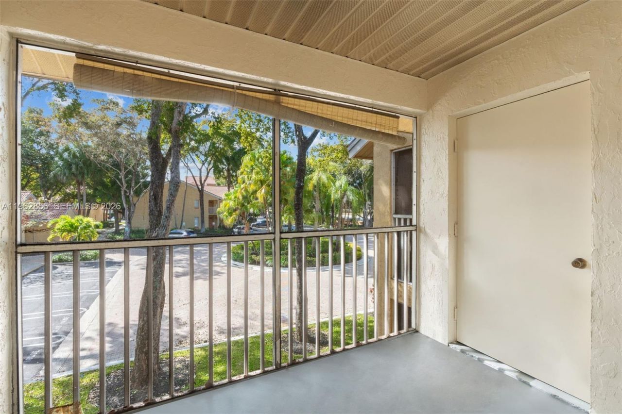 1208 Coral Club Dr , Unit 1208, Coral Springs, FL 33071 Photo