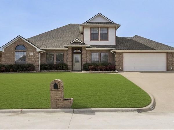 527 Gingerbread Lane, Waxahachie, TX 75165