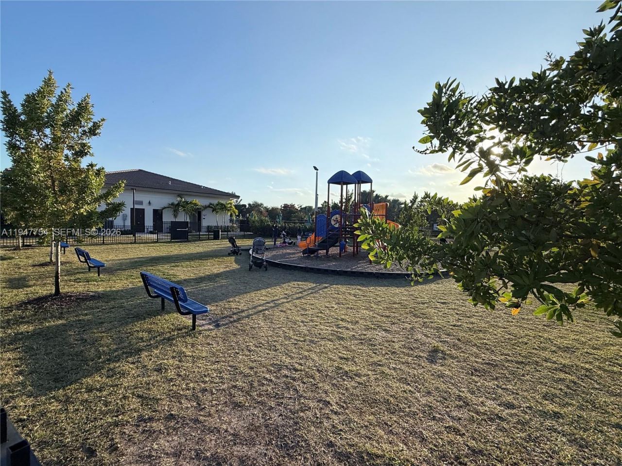 12433 NW 23rd Ct, Miami, FL 33167 Photo