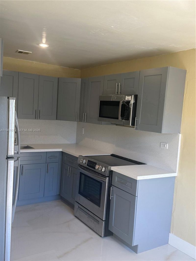1655 NW 116th St, Unit front, Miami, FL 33167 Photo
