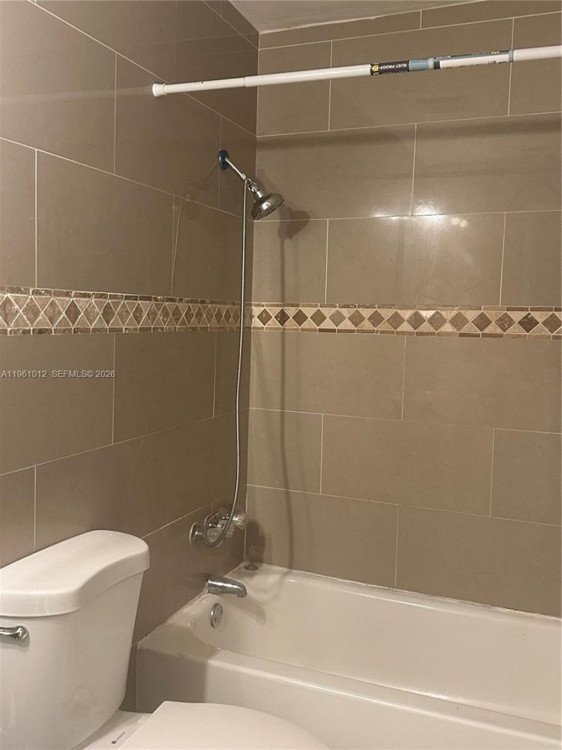 1655 NW 116th St, Unit front, Miami, FL 33167 Photo