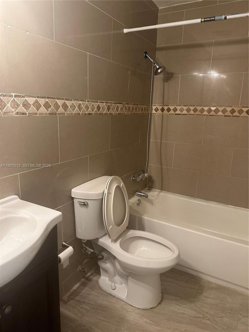 1655 NW 116th St, Unit front, Miami, FL 33167 Photo