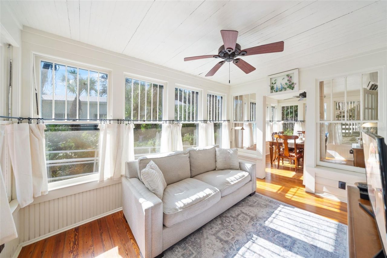 241 N Indian River Drive, Cocoa, FL 32922 Photo