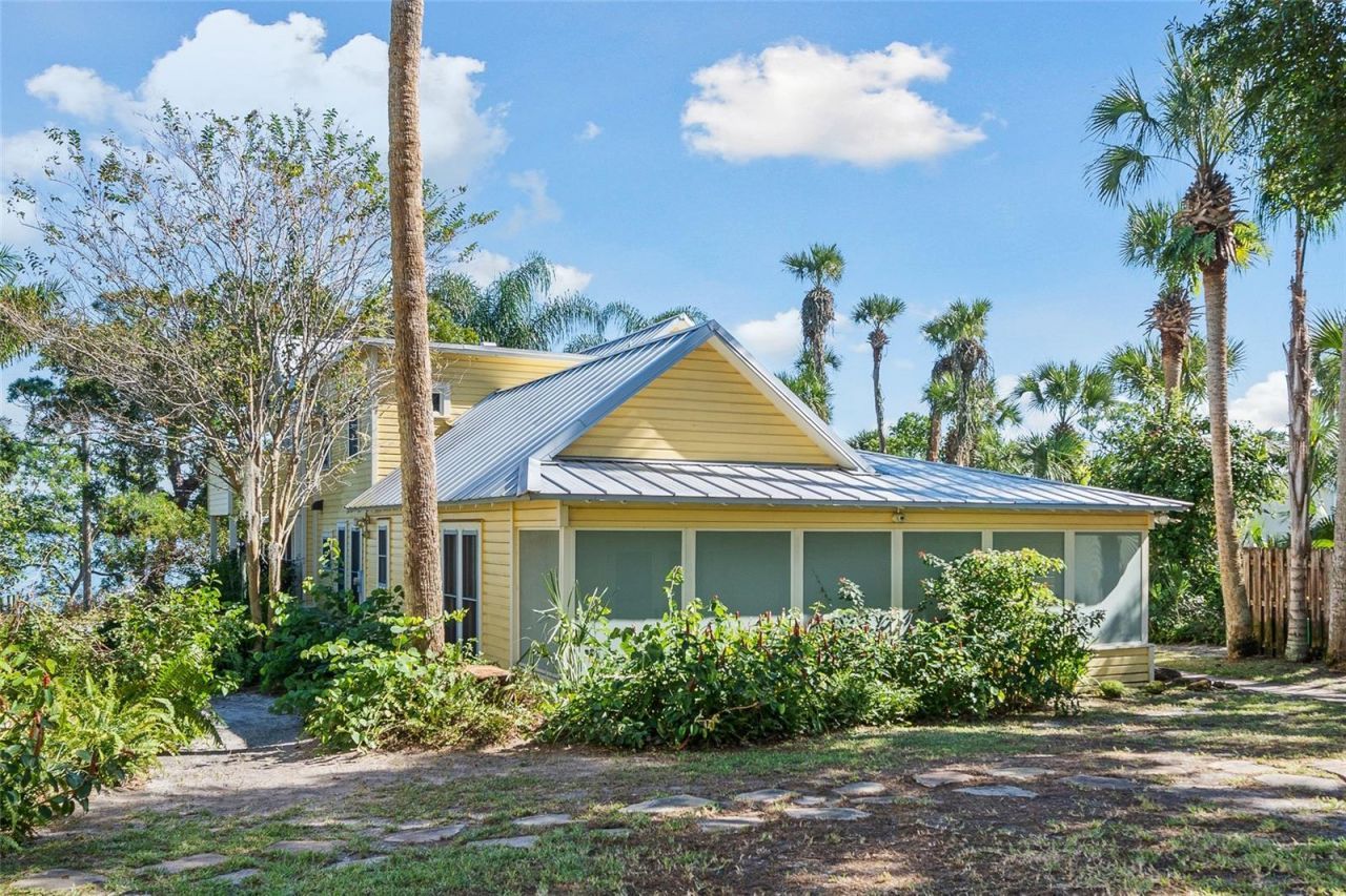 241 N Indian River Drive, Cocoa, FL 32922 Photo