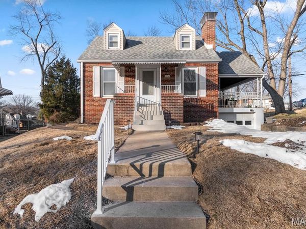 9056 McNulty Drive, St Louis, MO 63114