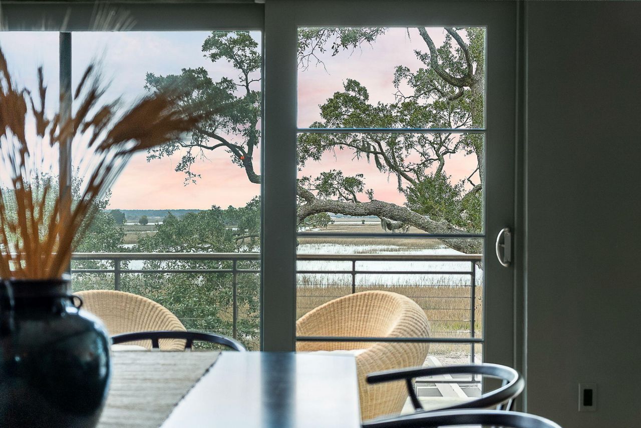 41 Burroughs Hall Photo 19