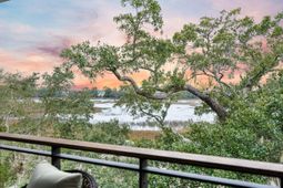 41 Burroughs Hall photo 4