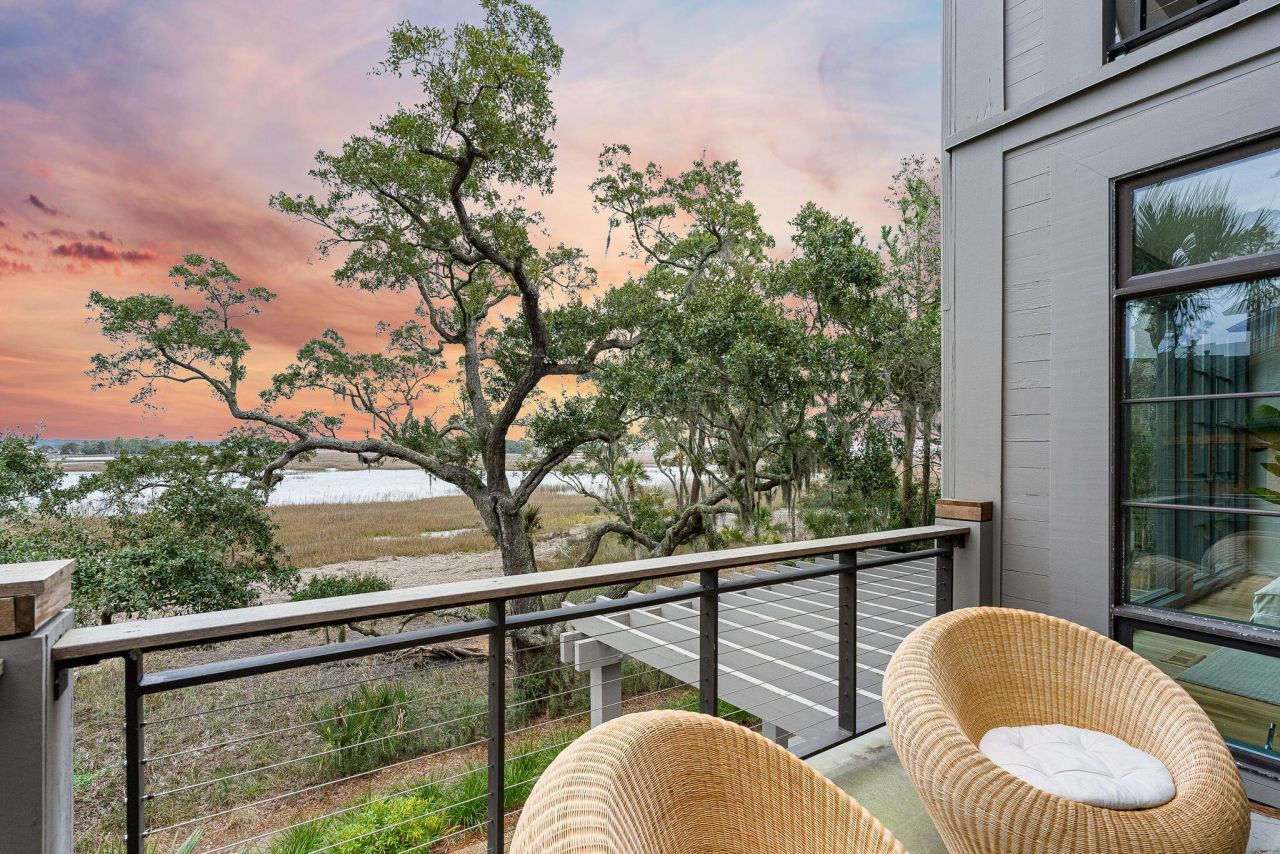 41 Burroughs Hall Photo 20