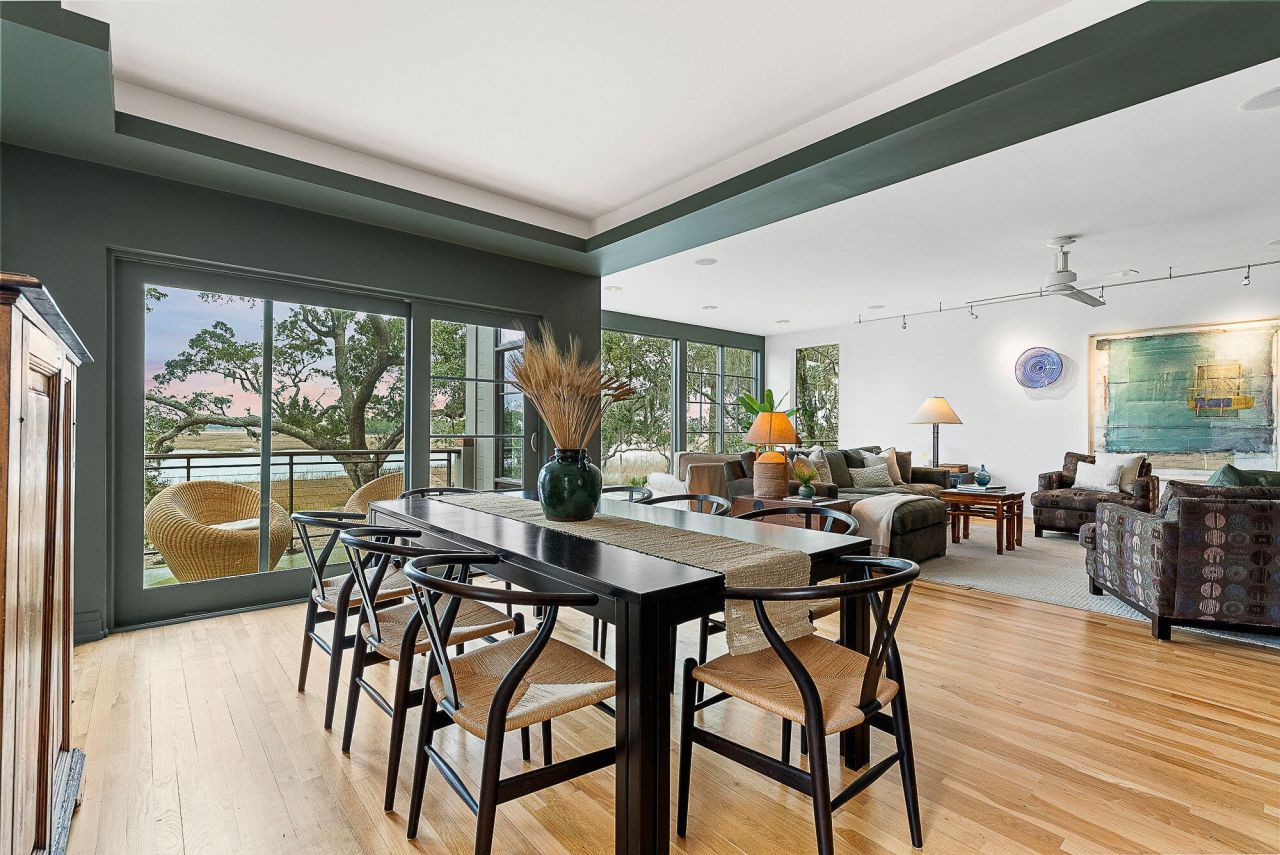 41 Burroughs Hall Photo 21