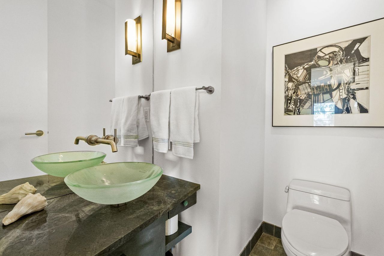 41 Burroughs Hall Photo 29