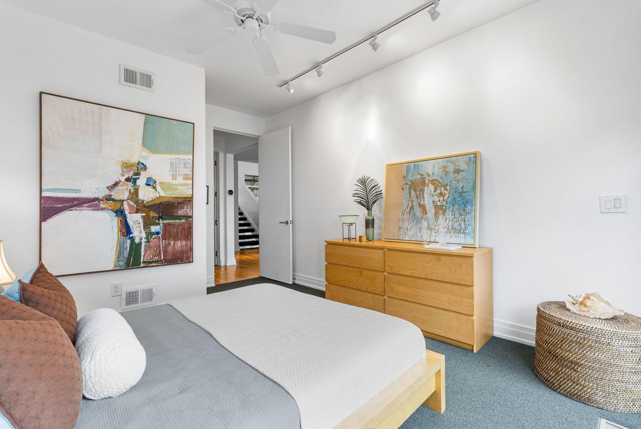 41 Burroughs Hall Photo 30